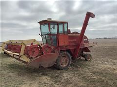 Massey Ferguson 82 Combine W/Head 