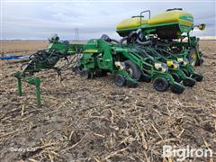 2004 John Deere 1790 CCS 12/23 Planter 