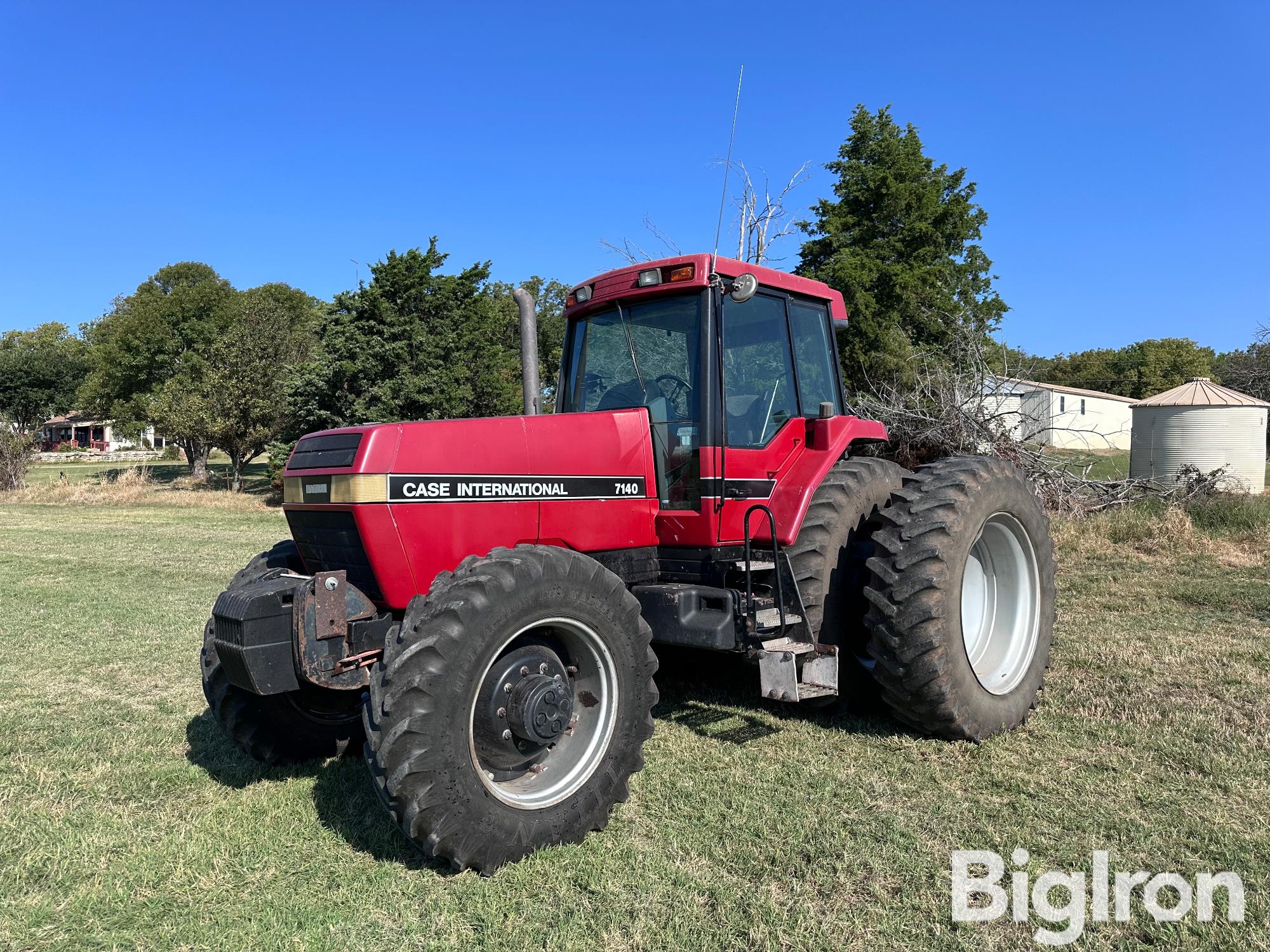 1990 Case IH 7140 MFWD Tractor 