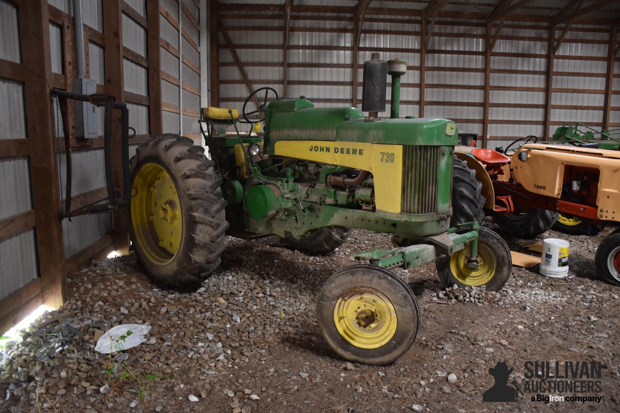 1960 John Deere 730 2WD Tractor 