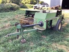 John Deere 466 Small Square Baler 