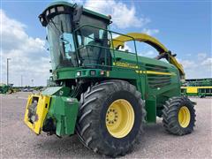 2003 John Deere 7400 2WD Self-Propelled Forage Harvester 