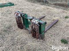 John Deere Pallet Fork 