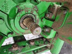 items/79df71d267184a30b1ad8d04734b32c8/1989johndeere44552wdtractor-3_876ff486b6a840e7b96e096f331a2989.jpg