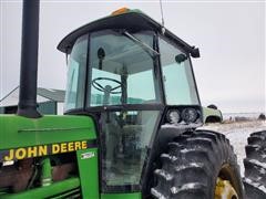 items/79df71d267184a30b1ad8d04734b32c8/1989johndeere44552wdtractor-3_e7ad838299354b9ebe9c5fb74fd2f384.jpg