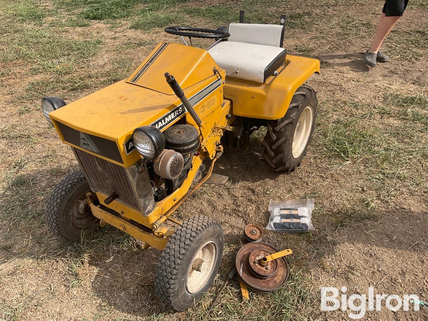 Allis-Chalmers B-110 2WD Lawn Tractor W/ Attachments 