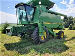 1992 John Deere 9500 2WD Combine 