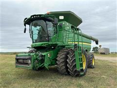 2013 John Deere S680 4WD Combine 