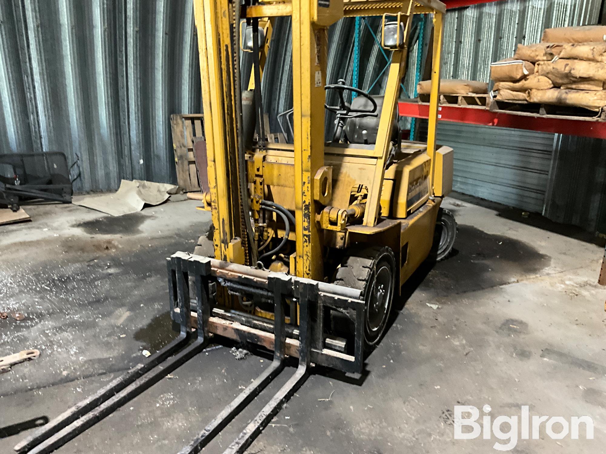 Komatsu FD25 Forklift 