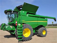 2021 John Deere S790 4WD Combine 