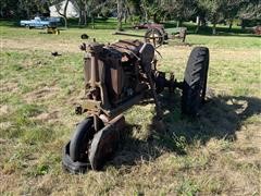 Farmall F12 2WD Tractor 