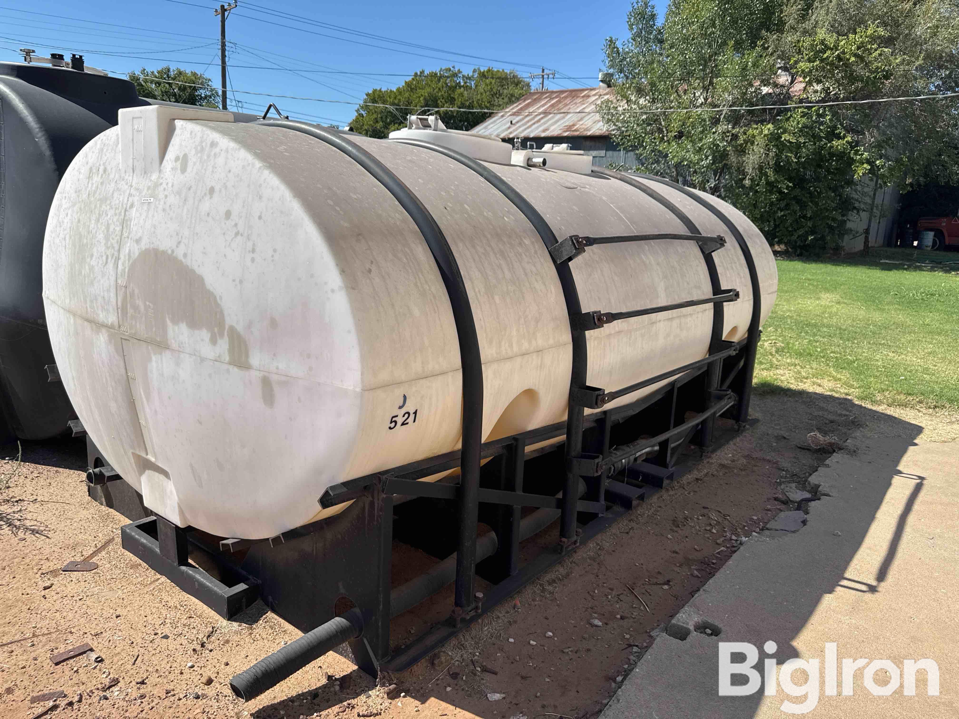 1600-Gallon Poly Tank 