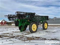 2010 John Deere 4930 Self-Propelled Sprayer 