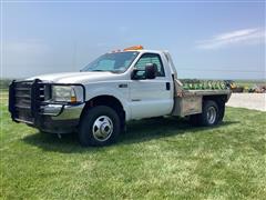 2004 Ford F350 Super Duty 4x4 Flatbed Pickup 