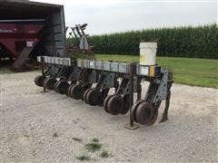 Hiniker 56001 No-till Row Crop Cultivator 