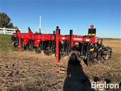 2011 Krause Gladiator 1200T 8R30 Strip Tillage Machine 