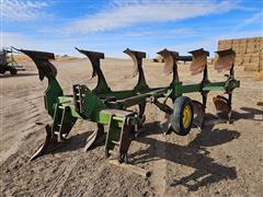 John Deere 4600 6-Bottom Rollover Plow 