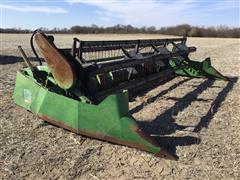 John Deere 220 Header 