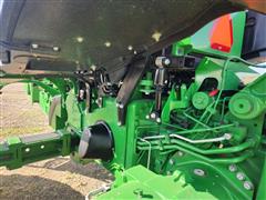 items/7c3b44da8a51ee11a81c00224890f82c/johndeere8rt370tracktractor_de4c2144515743b6ad0530c9f81c5049.jpg