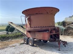 New Holland 379 Tub Grinder 