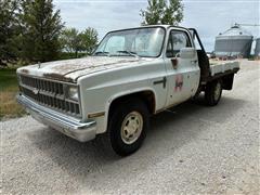 1982 Chevrolet C20 Custom Deluxe 2WD Flatbed Pickup 