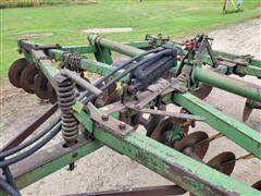 items/7de62b759dd249e6962fcd2e5c059e0e/johndeere14disk-10_1eab38dd5dd64f7db239b70cf69003e7.jpg