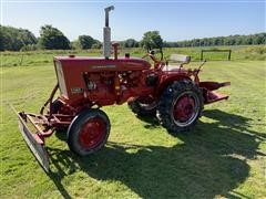 1961 International 140 2WD Tractor 