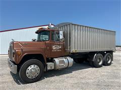 1989 Mack R688ST T/A Grain Truck 