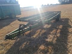 John Deere 200 Loaf Hay Stack Chain Mover 