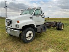 2002 GMC C7500 S/A Cab & Chassis Truck 