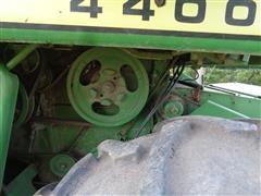 items/7e9a4c735e3eef11b4ad000d3acfdee0/1978johndeere4400combine-3_6b9cac32422a4882892c3d94590601b2.jpg