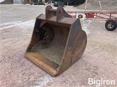 North American Attachments Excavator Smooth Bucket 