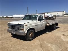 1981 Ford F350 2WD Flatbed Pickup 