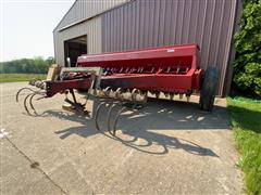 International 5100 Soybean Special Drill 