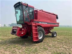 1990 Case IH 1620 Combine 