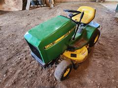 John Deere 160 Lawn Tractor 