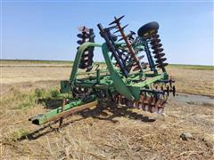 John Deere 235 22.5' Vertical Disk 