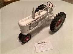 Farmall M Demonstrator Narrow Front 1/8th Scale Toy Tractor 