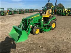 2015 John Deere 1025R MFWD Compact Tractor W/Loader 