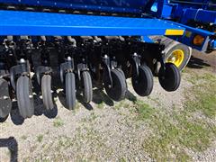 items/80fbd2876c40ef11b4ad0022488ff517/landoll5530-42x7foldinggraindrill_3edf0a119de2464bb1c69951af39e0f0.jpg