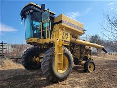 New Holland TR87 Combine 