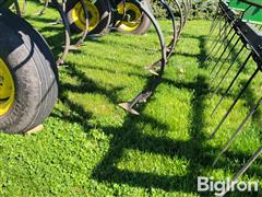 items/814bf2b9490ef0119d476045bd49d9c9/1995-john-deere-980-30-field-cultivator_20e4f8c00390485184e5ff4df872bc76.jpg