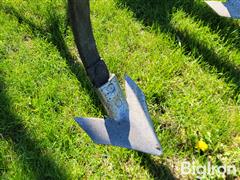 items/814bf2b9490ef0119d476045bd49d9c9/1995-john-deere-980-30-field-cultivator_3f809564315148729c4e4ef6a99945a6.jpg
