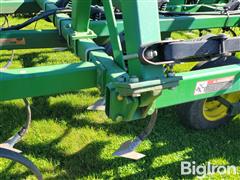 items/814bf2b9490ef0119d476045bd49d9c9/1995-john-deere-980-30-field-cultivator_b1cb11222b0b4b76bd72bbc5c853567d.jpg