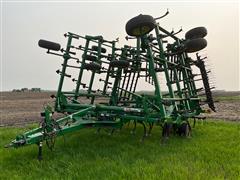 2010 John Deere 2210 Field Cultivator 