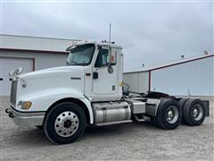 2000 International 9400i T/A Day Cab Truck Tractor 