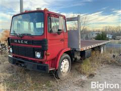 1989 Mack MS200 24’ Rollback Flatbed Truck 