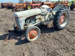 1952 Ferguson TO-30 2WD Tractor 