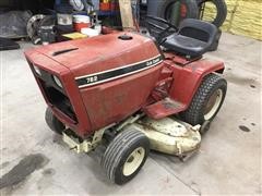 International 782 Lawn Tractor 