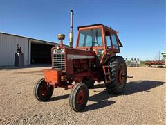 1968 International Farmall 856 2WD Tractor 